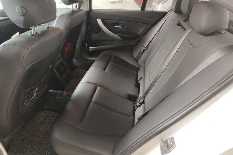 Used BMW 3 Series 2015 320i Fashion Model
