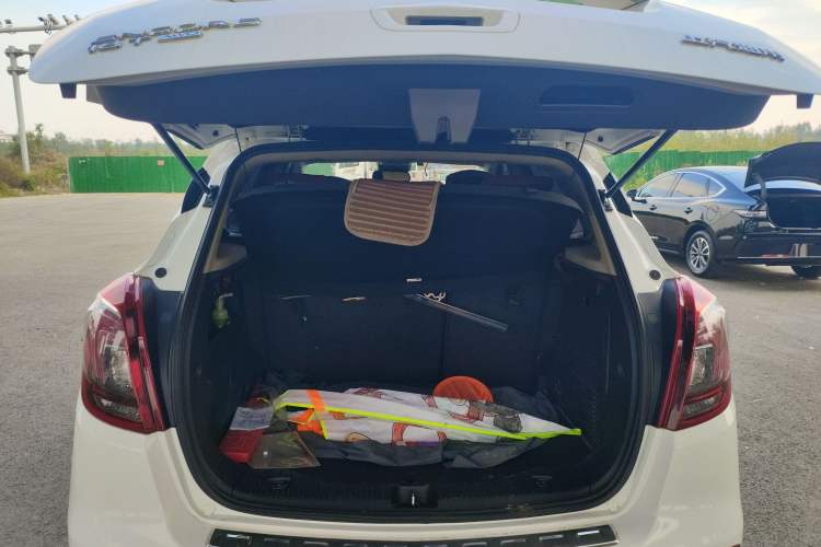 Used Buick Encore 2016 18T Automatic All-Wheel-Drive Flagship Model
