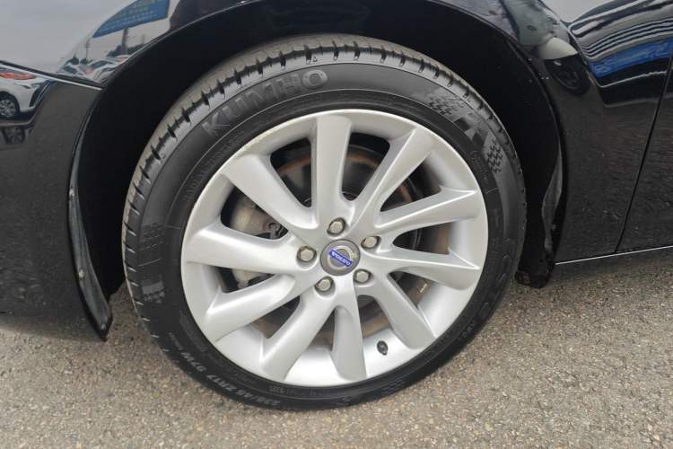 Used Volvo S60 2015 S60L 2.0T Zhiyuan Edition
