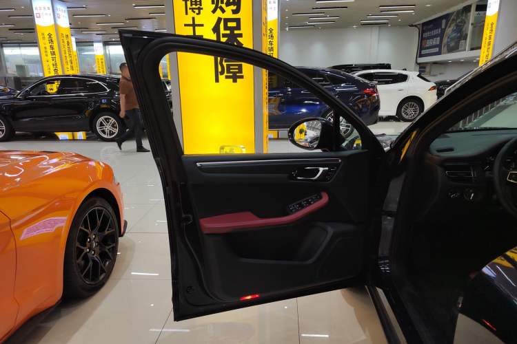 Used Porsche Macan 2022 Macan 2.0T
