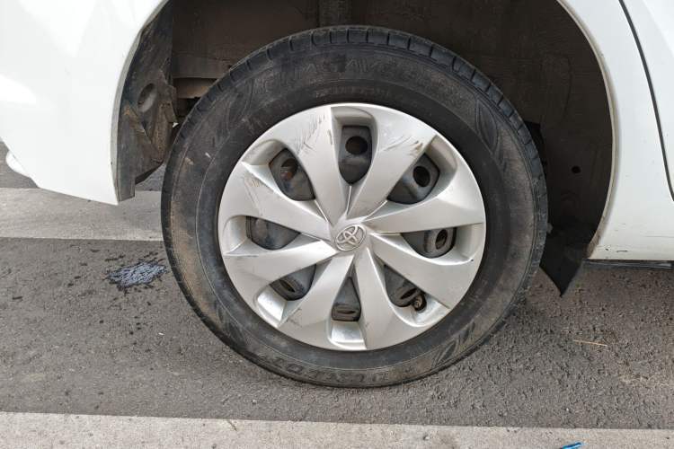 Used Toyota YARiS L 2016 Revised 1.3E Manual – Charming Edition
