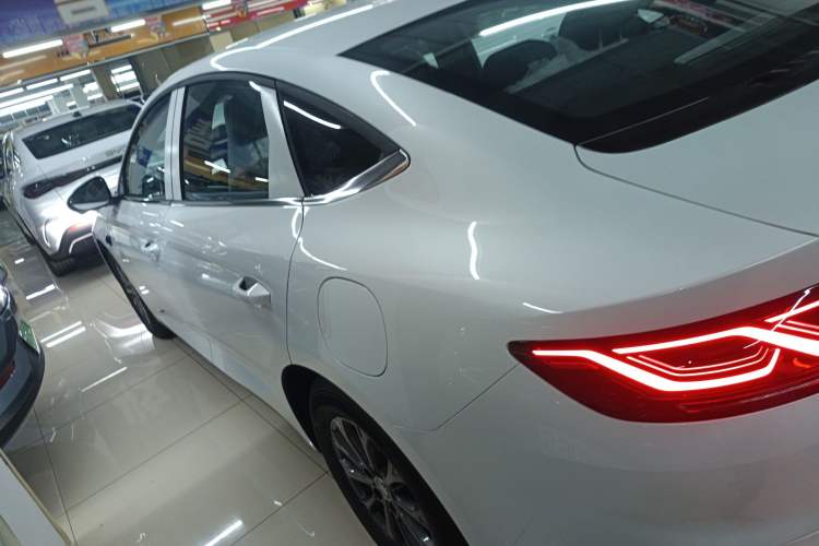 Used BYD Qin L 2025 DM-i Smart Drive 80KM Leading Model

