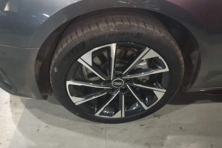 Used Audi A4L 2023 40 TFSI Luxury Dynamic Model
