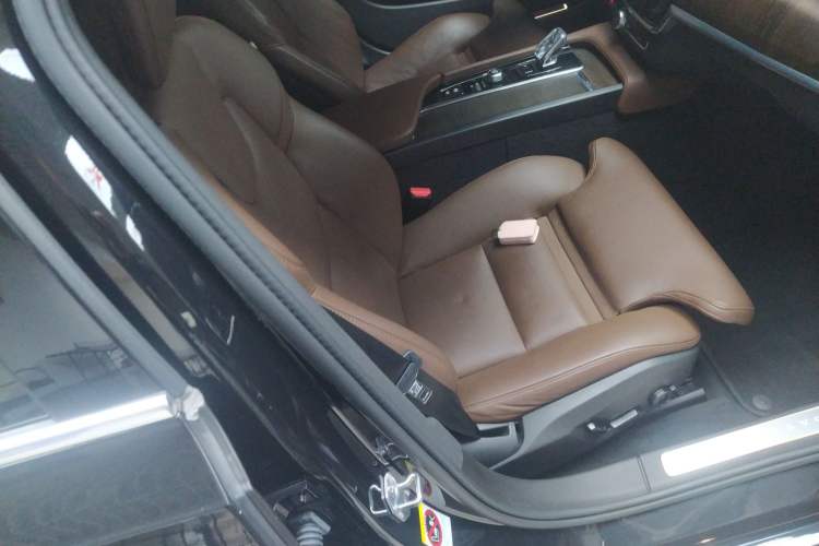 Used Volvo S90 2021 B5 Zhiyuan Luxury Edition
