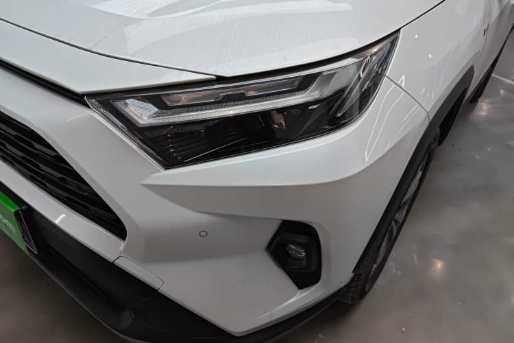 Used Toyota RAV4 2023 Dual-Engine 2.5L E-CVT Two-Wheel Drive Elite Plus Edition
