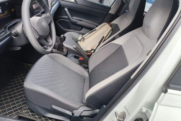 Used Volkswagen Lavida 2023 New Sharp 1.5L Manual New Comfort Edition