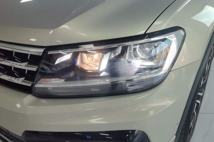 Used Volkswagen Tiguan L 2021 330TSI Automatic Two-Wheel Drive R-Line Enhanced Edition
