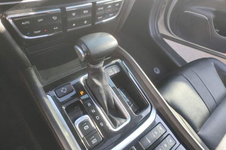 Used GAC Trumpchi GS8 2017 320T Two-Wheel Drive Luxury Smart Connectivity Version (7 Seats)