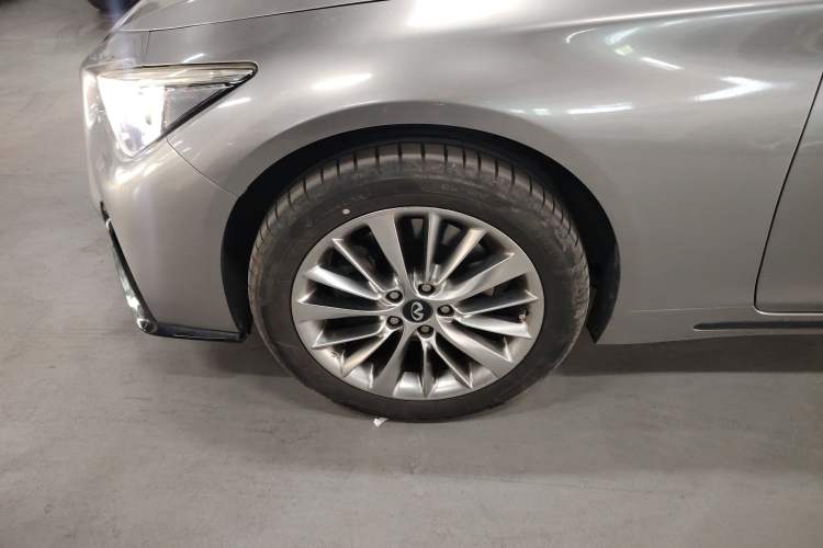 Used Infiniti Q50L 2018 2.0T Enjoyment Edition China V standard
