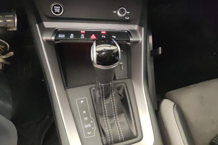 Used Audi Q3 2021 40 TFSI Fashion Dynamic Model
