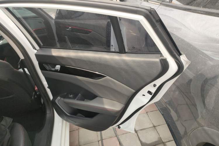 Used Dongfeng Aeolus Yixuan 2021 230T Automatic Glory Edition
