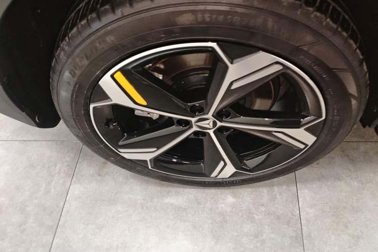 Used  S07 2026 230Ultra with Huawei Qiankun ADS SE Edition
