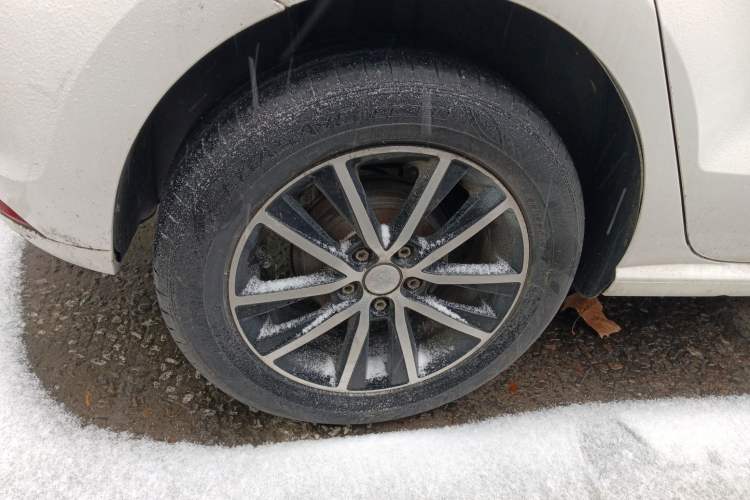 Used Volkswagen Polo 2016 1.6L Automatic Comfort Model