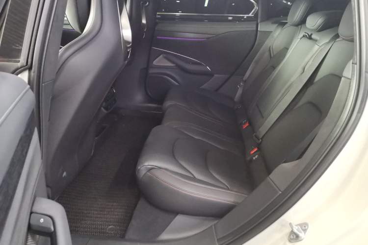 Used  SU7 2024 Four-Wheel Drive Ultra-Long Range Advanced Intelligent Driving Max Edition