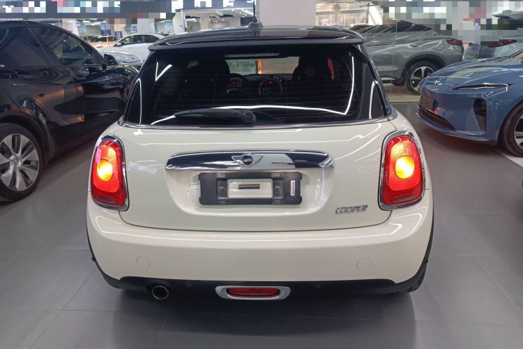Used  MINI 2016 1.5T COOPER
