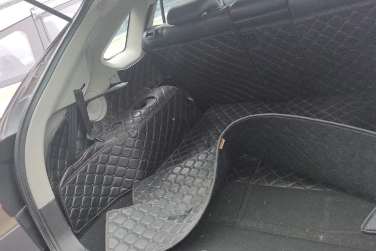 Used BYD S7 2015 2.0T Automatic Prestige Model
