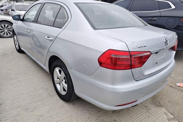 Used Volkswagen Lavida 2013 Revised Classic 1.6L Automatic Fashion Edition