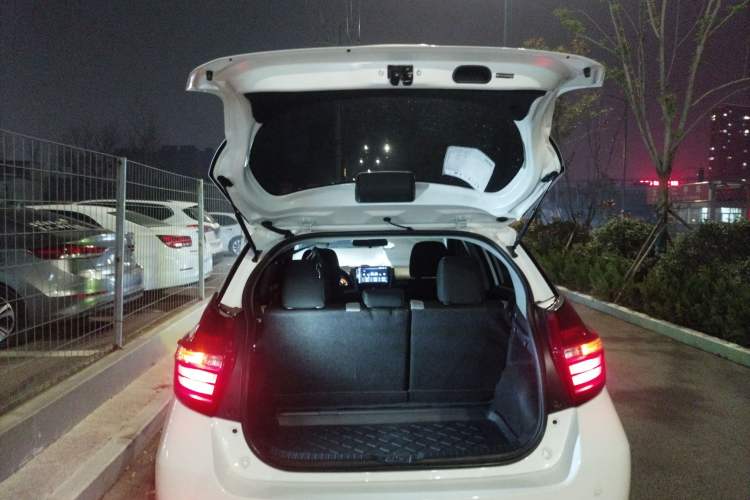 Used Toyota YARiS L 2022 1.5L CVT Leading PLUS Edition
