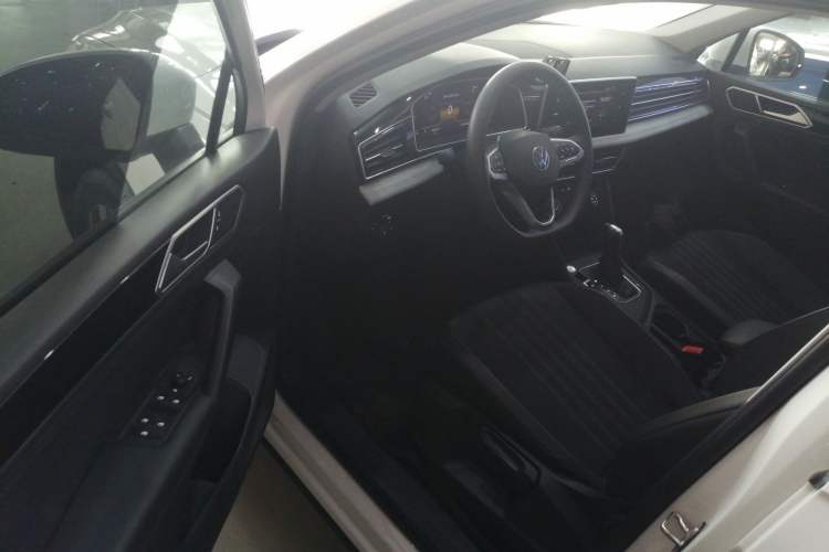 Used Volkswagen Tiguan L 2022 330TSI Automatic Two-Wheel Drive Comfort Edition