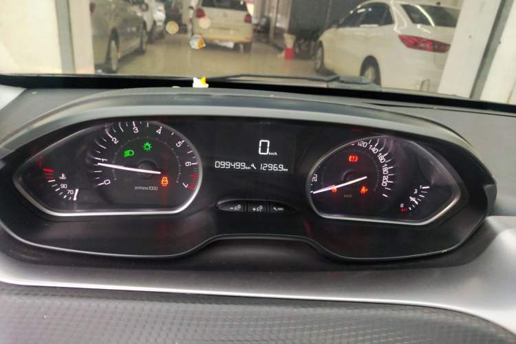 Used Peugeot 2008 2014 1.6L Manual Fashion Edition