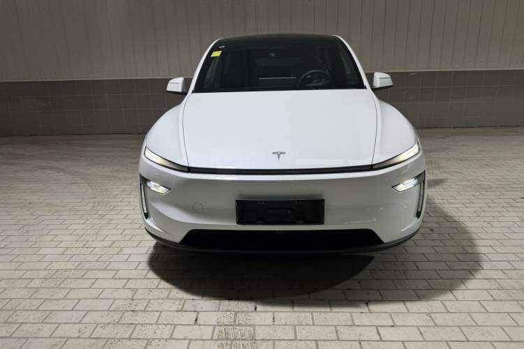 Used Tesla Model Y 2026 Rear-Drive Model