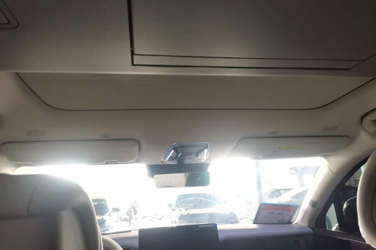 Used Denza N9 2025 Flagship Model
