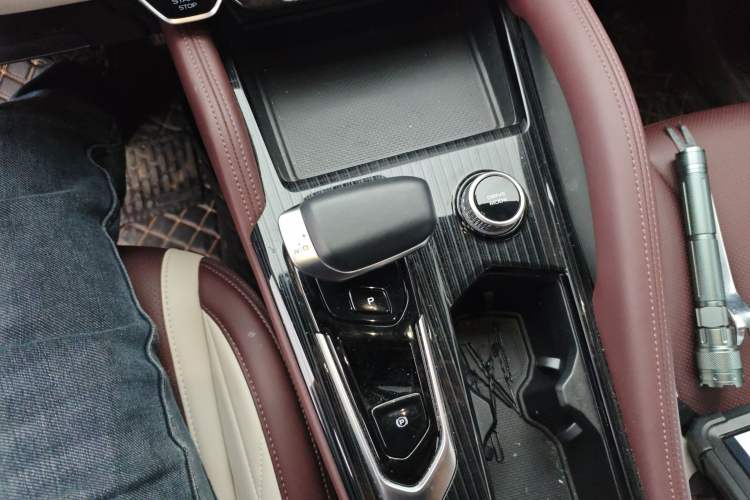 Used Geely Auto Monjaro L 2021 2.0TD High-Power Automatic All-Wheel Drive Luxury Version
