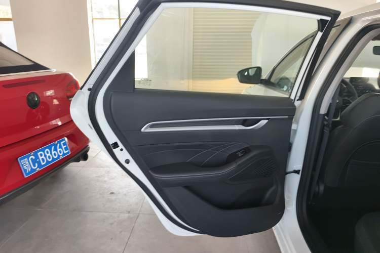 Used Geely Auto Emgrand 2025 4th Generation 1.5L CVT Starry Edition
