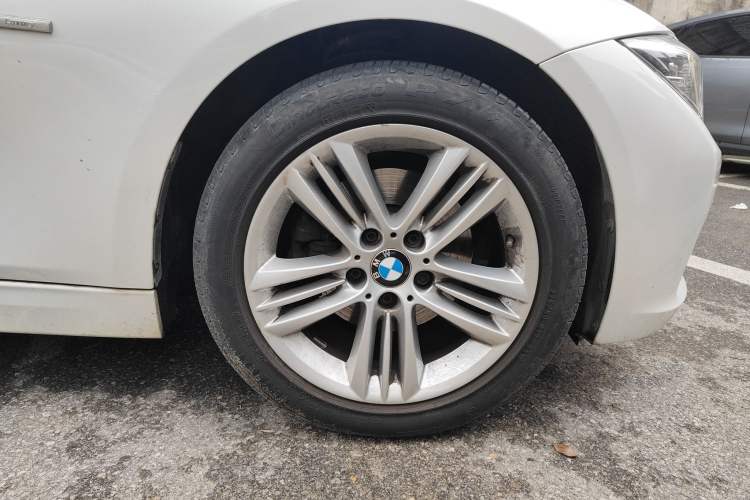 Used BMW 3 Series 2017 320Li Fashion Model
