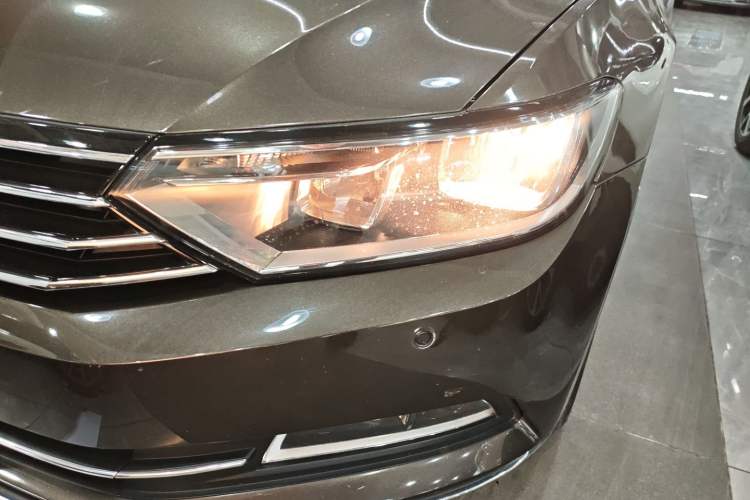 Used Volkswagen Variant 2018 380TSI Two-Wheel Drive Comfort Edition
