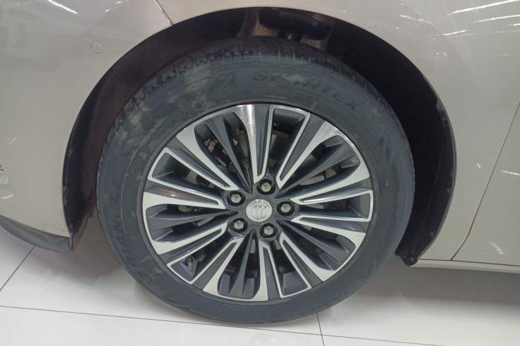 Used Buick GL8 2021 ES Landtrek 653T Luxury Model