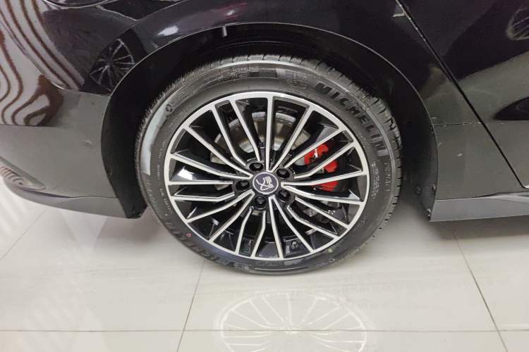 Used BYD Han 2025 EV Intelligent Driving Edition 701KM LiDAR Flagship Model
