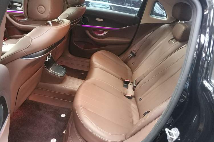 Used Mercedes-Benz E-Class 2022 Second Facelift E 300 L Fashion Edition
