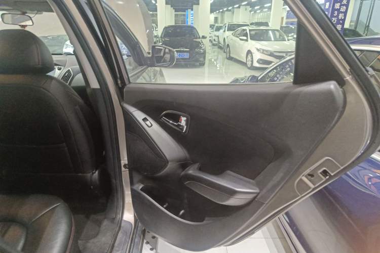 Used Hyundai ix35 2013 2.0L Automatic 2WD Comfort GL China IV Standard
