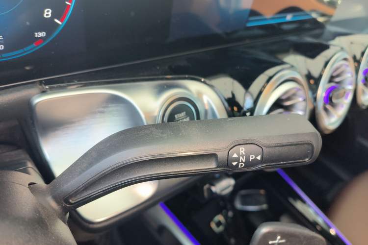 Used Mercedes-Benz GLB 2023 GLB 220 Fashion Model