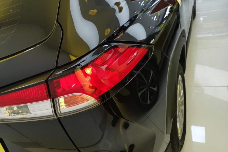 Used Toyota FRONTLANDER 2022 2.0L CVT Leading Edition
