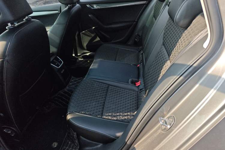 Used Skoda Octavia 2018 Station Wagon TSI230 DSG Luxury Edition