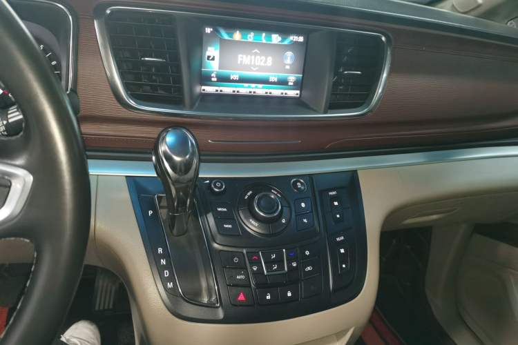 Used Buick GL8 2018 28T Luxury Model China VI Standard