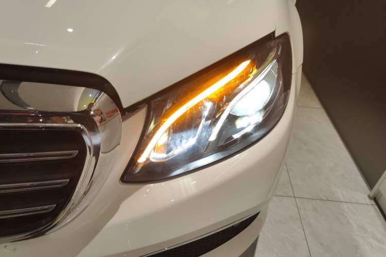 Used Mercedes-Benz E-Class 2017 E 200 Sport