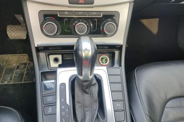 Used Volkswagen Magotan 2013 1.8TSI Premier Model
