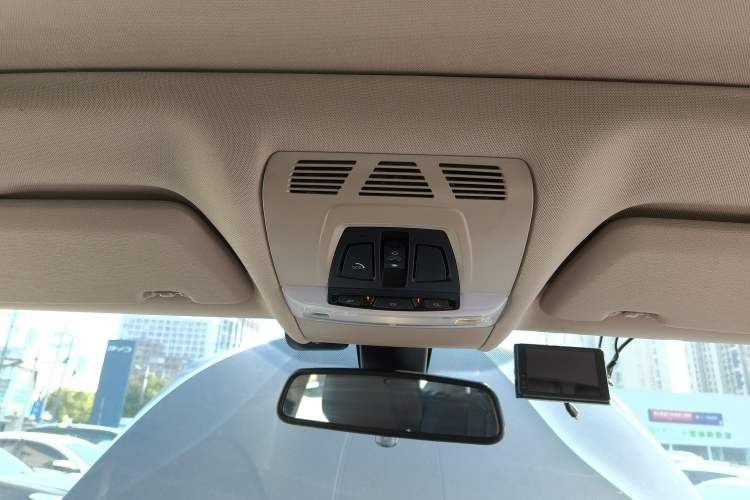 Used BMW X5 2015 xDrive28i
