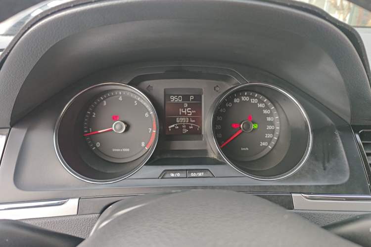 Used Volkswagen Bora 2015 Value Edition 1.6L Automatic Fashion Version