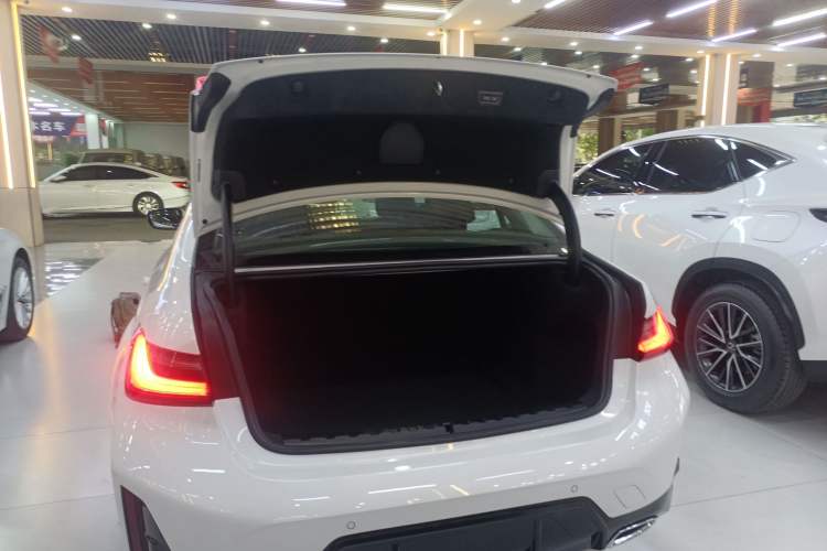 Used BMW 3 Series 2025 325Li M Sport Package