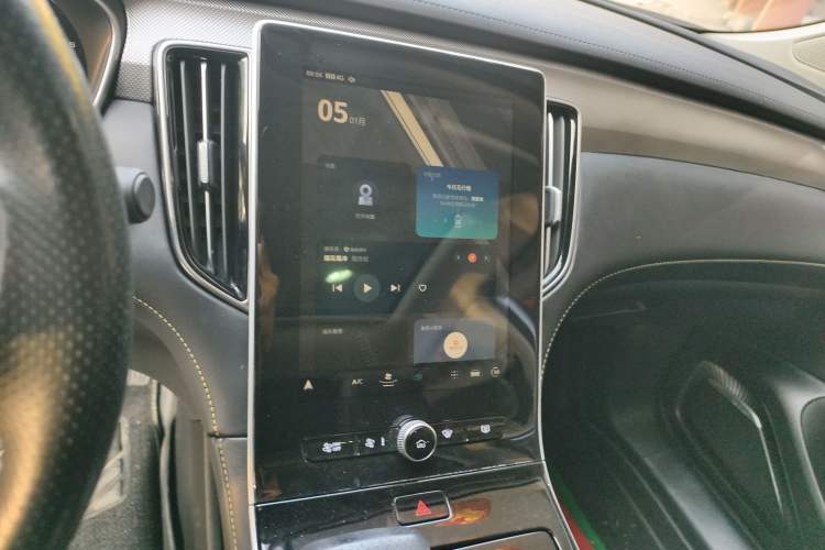 Used Roewe i6 MAX 2020 300TGI Automatic Cool & Stylish Skyroof Edition
