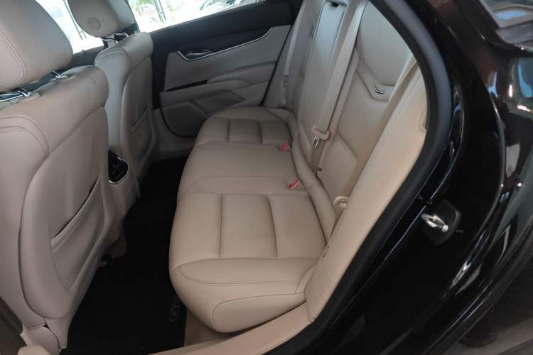 Used Cadillac XTS 2015 28T Comfort Model
