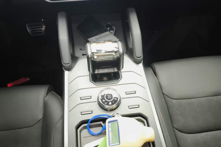 Used Jetour Traveler 2024 2.0T All-Wheel-Drive Silver Dragon Wings
