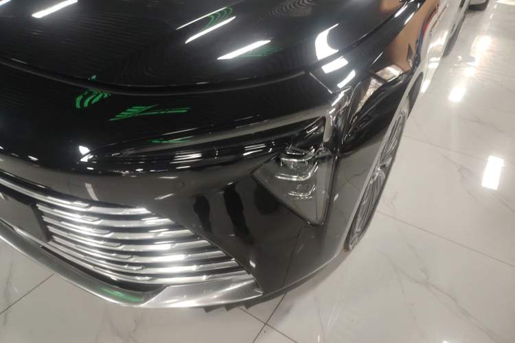 Used Buick LaCrosse 2025 28T Platinum Edition
