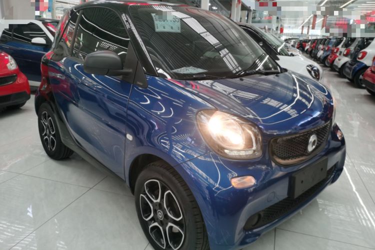 Used  fortwo 2019 0.9T 66kW Hardtop Wind Power Edition China VI
