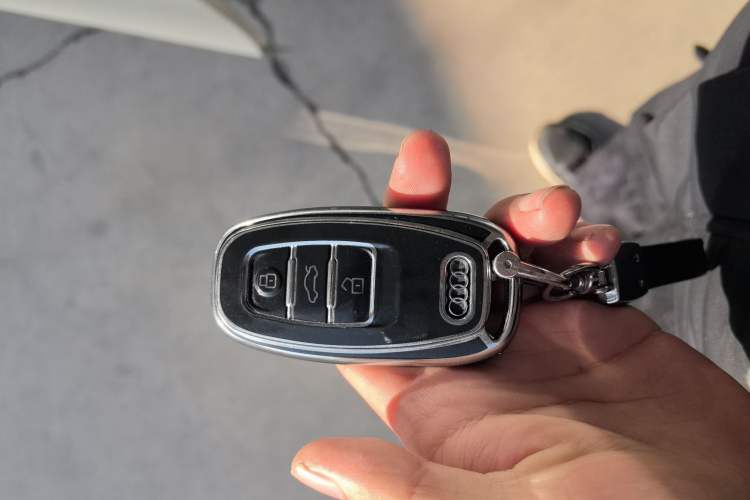 Used Audi A4L 2016 35 TFSI Collector's Edition Automatic Standard Model
