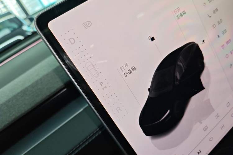 Used Tesla Model Y 2025 Rear-Wheel-Drive Version